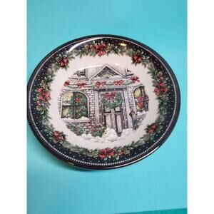 Christmas Decorative Bowl - 7" Royal Stafford